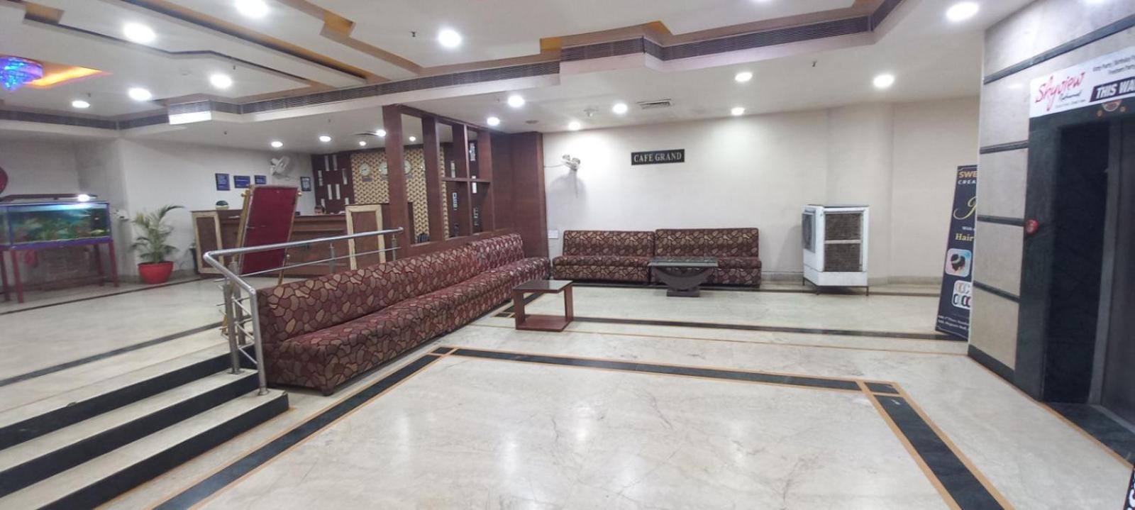 Hotel Grand Samdareeya Jabalpur Exterior foto